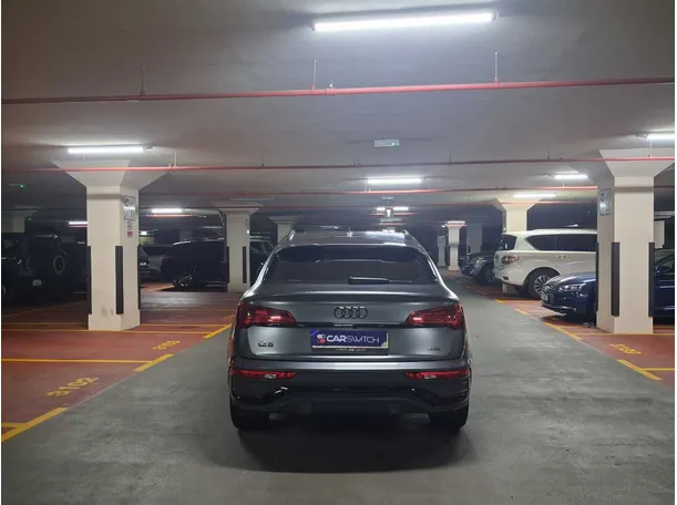 Car image 6