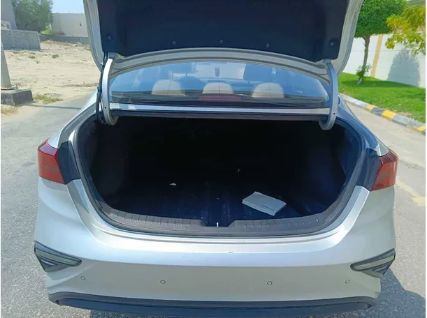 Car image 25
