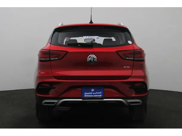 Car image 12