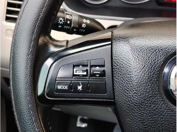 Car image 32
