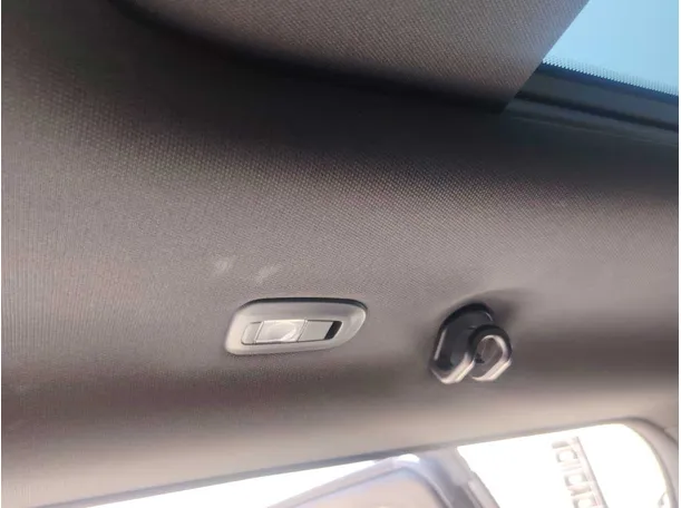 Car image 33