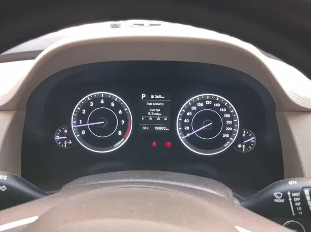 Car image 19