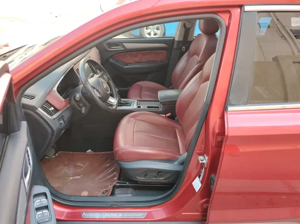 Car image 10