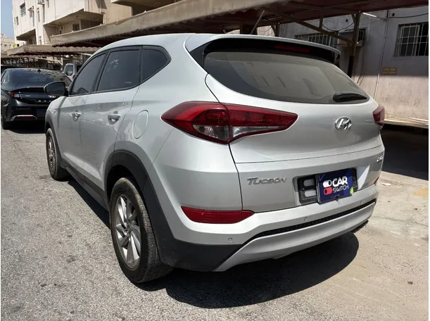 Car image 7