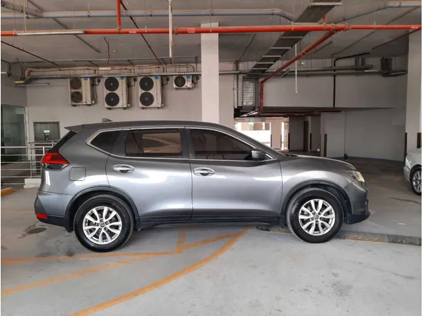 Car image 8