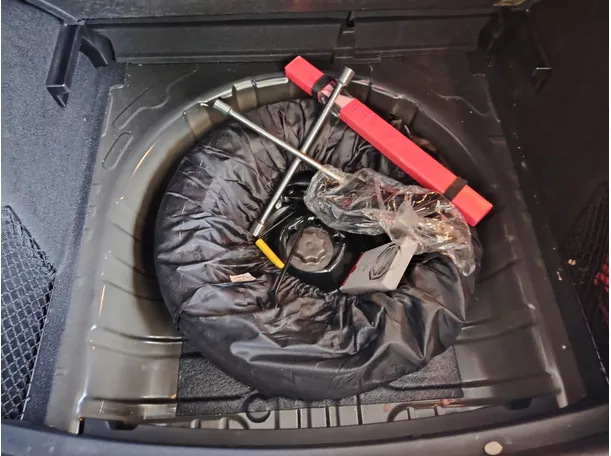 Car image 37