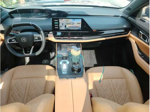 Car image 24