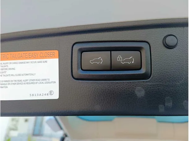 Car image 39