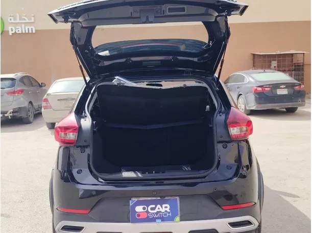 Car image 23
