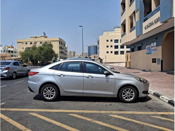 Car image 8