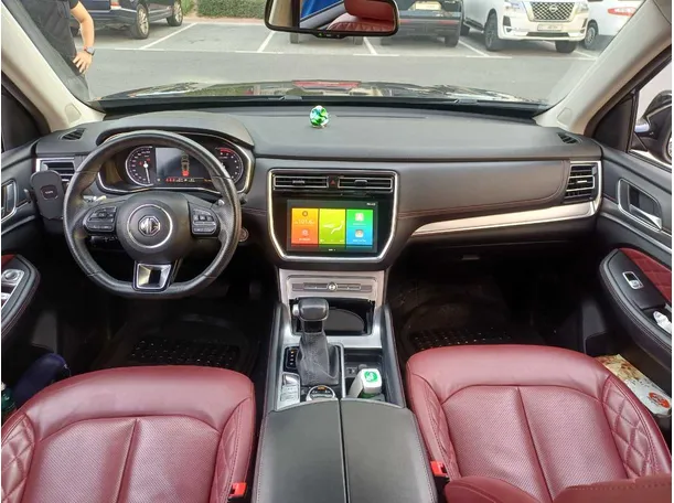 Car image 16