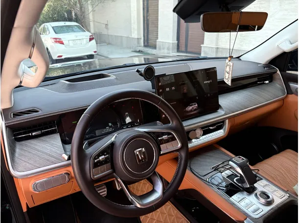 Car image 11