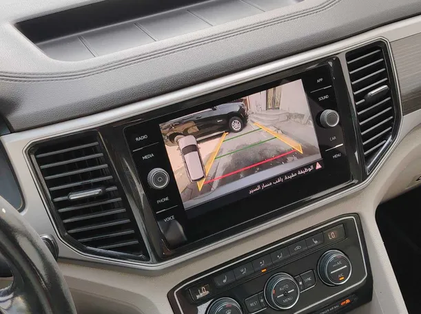 Car image 24