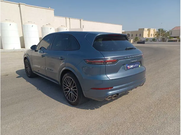 Car image 7