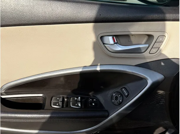 Car image 26