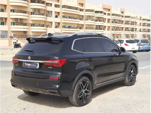Car image 5