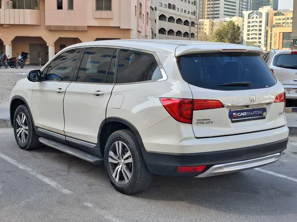 Car image 7