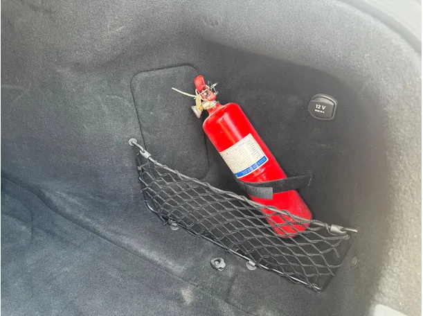 Car image 25