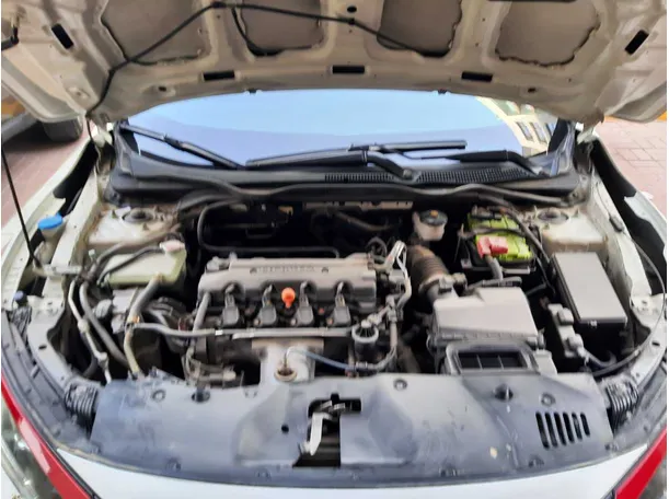 Car image 17