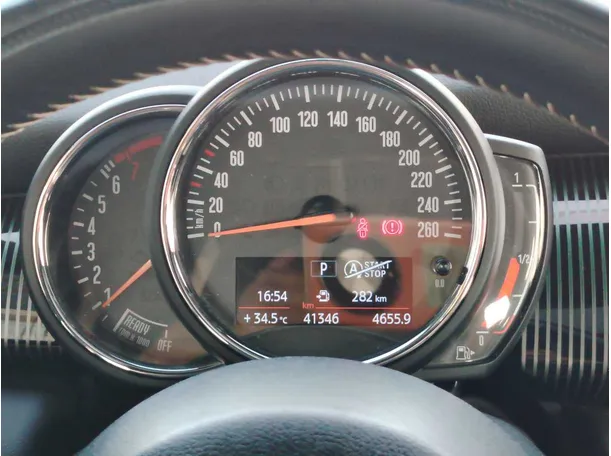 Car image 23