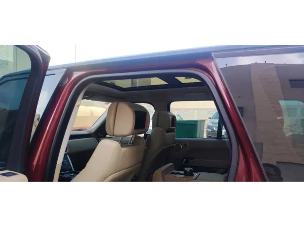 Car image 10