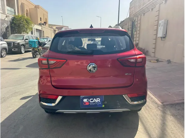 Car image 6