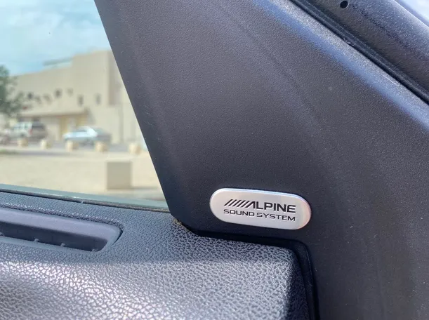 Car image 23