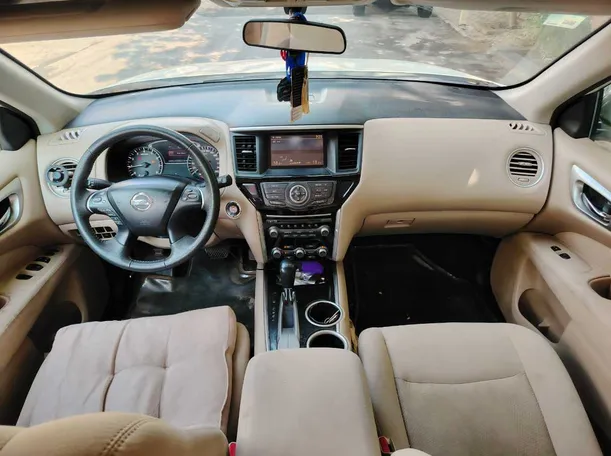 Car image 20