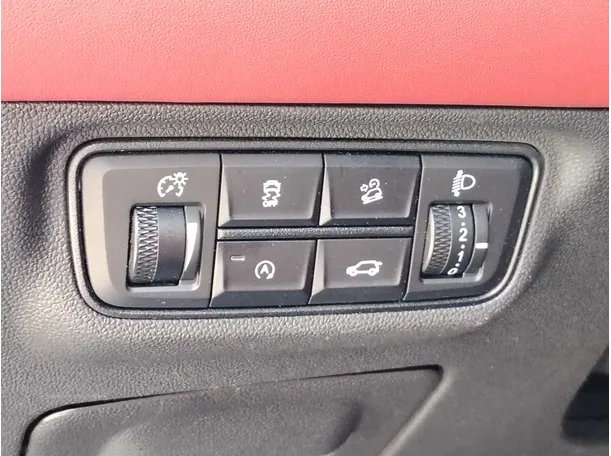 Car image 33