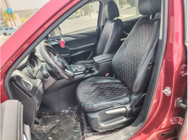 Car image 13