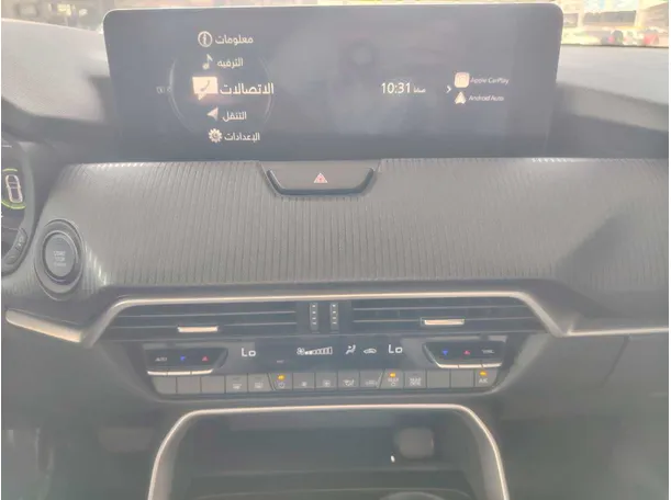 Car image 24