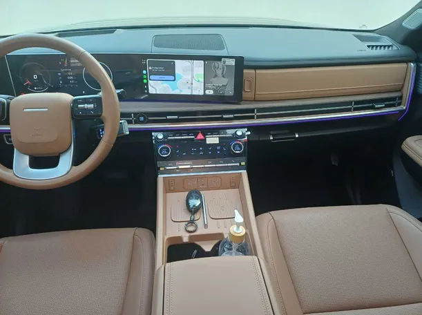 Car image 16