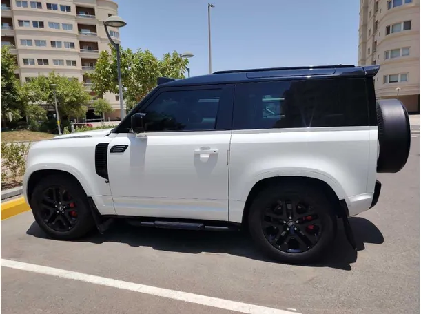 Car image 8