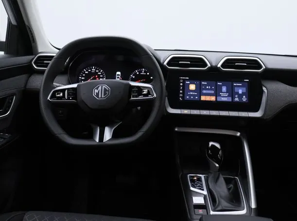 Car image 14