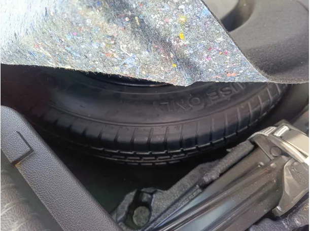 Car image 33
