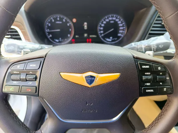Car image 28