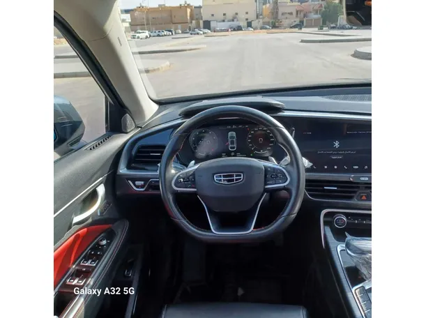 Car image 16