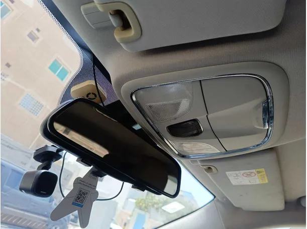 Car image 26
