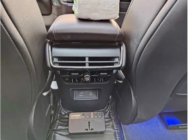 Car image 23