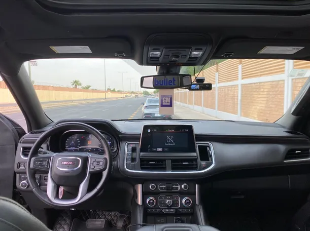 Car image 16