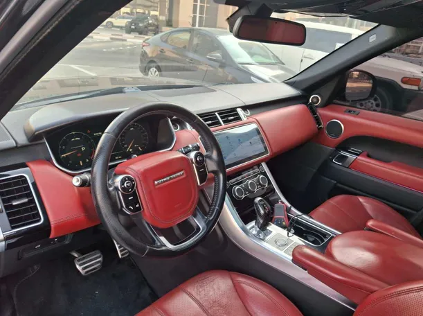 Car image 11