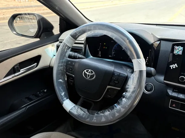 Car image 21