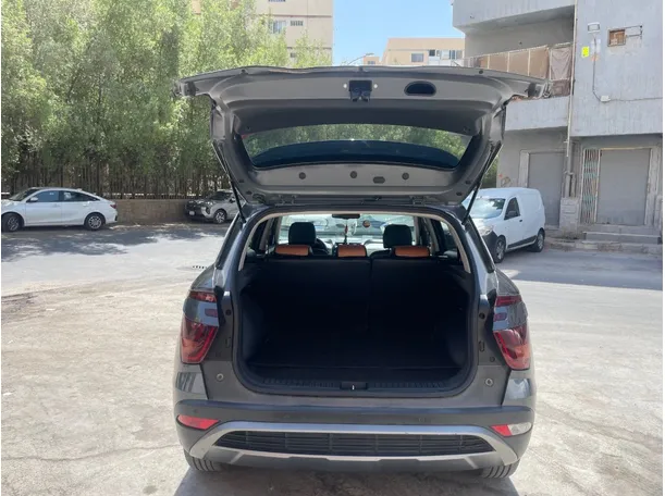 Car image 20