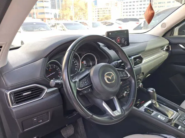 Car image 11