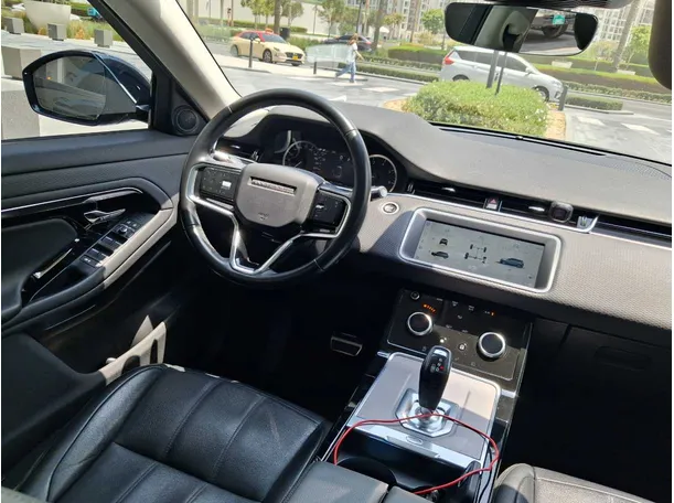 Car image 16