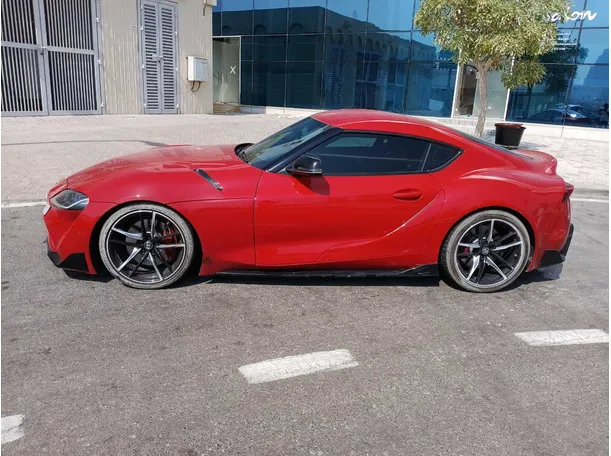 Car image 8