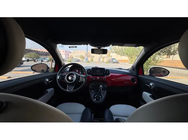 Car image 14