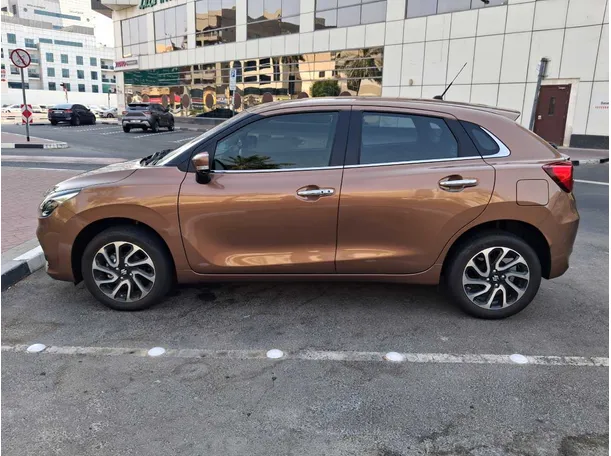 Car image 4