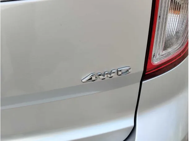 Car image 32