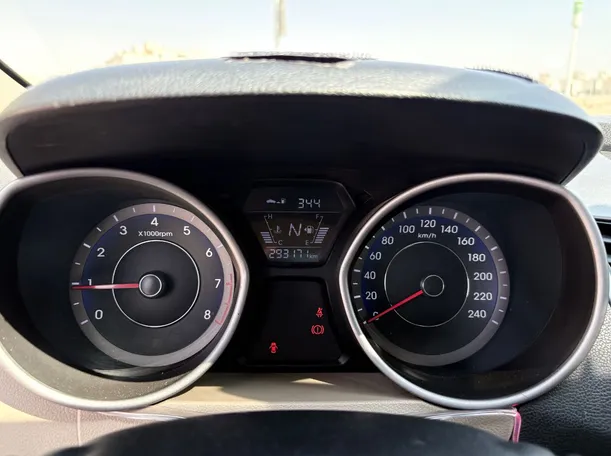 Car image 23